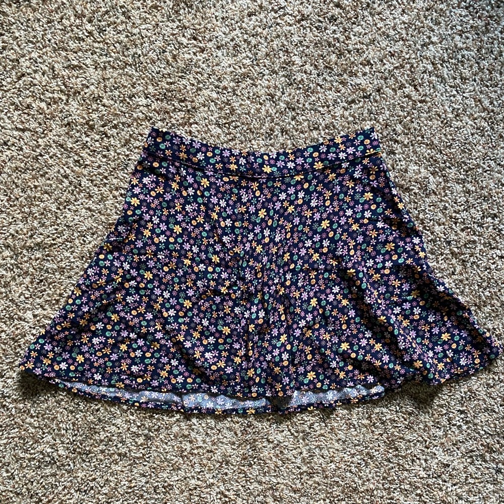 SMALL short floral skirt